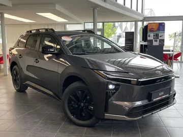 Car image 3