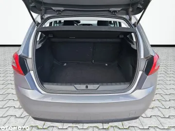 Car image 36