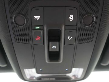 Car image 36