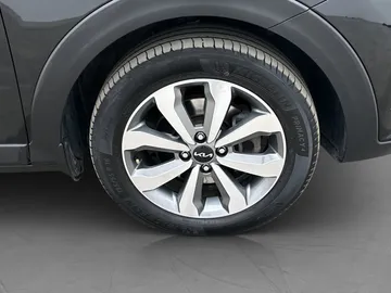 Car image 29