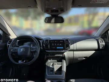 Car image 36
