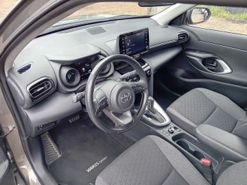 Car image 24