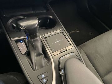 Car image 38