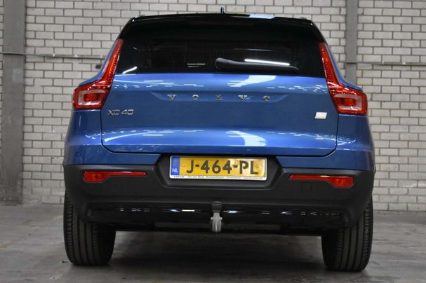 Volvo XC40 Recharge R T4 Design 155 kW image number 35