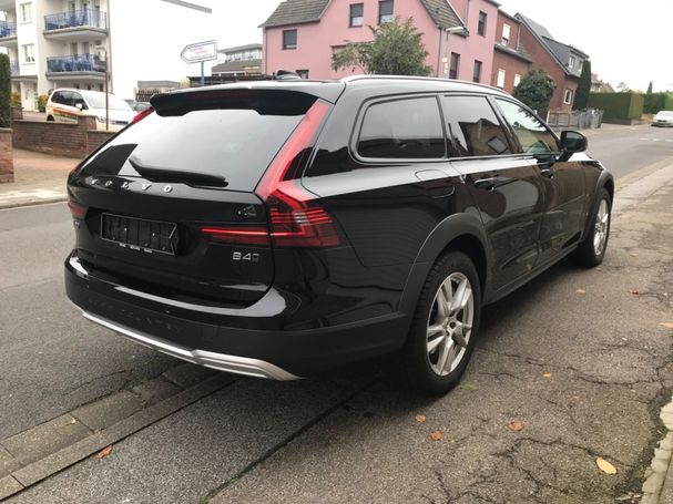 Volvo V90 Cross Country AWD Ultimate 145 kW image number 4