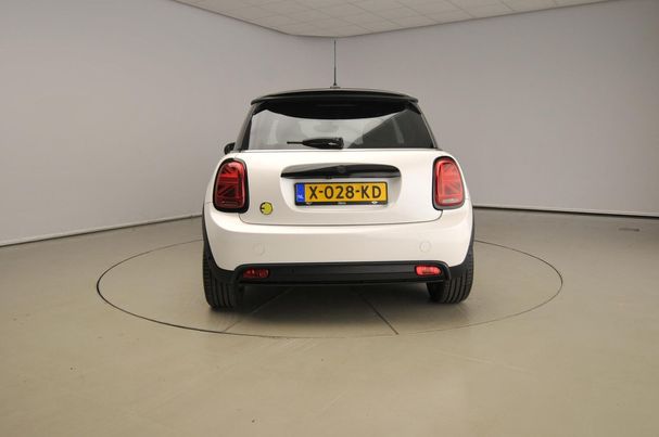 Mini Cooper SE Electric 135 kW image number 3