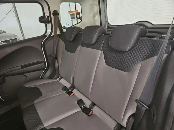 Ford Tourneo Courier 74 kW image number 18