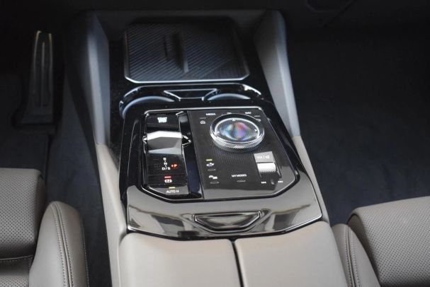 BMW 520d xDrive 145 kW image number 21