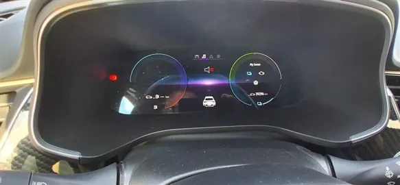 Car image 13
