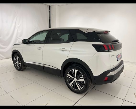 Peugeot 3008 BlueHDi Active 96 kW image number 2