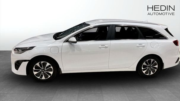 Kia Ceed Sportswagon Plug-in Hybrid 104 kW image number 2