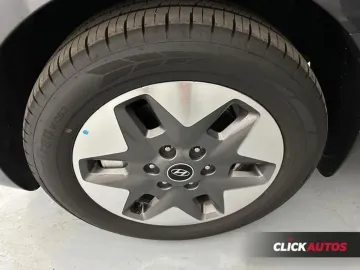 Car image 25