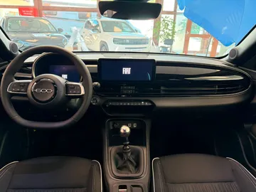 Car image 27
