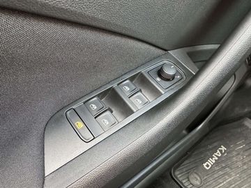 Car image 38