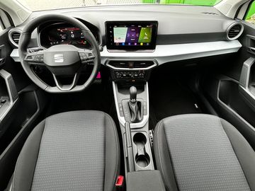 Car image 10