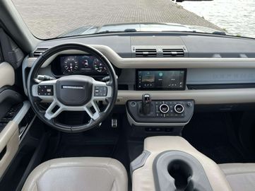 Car image 28