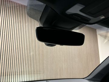 Car image 35