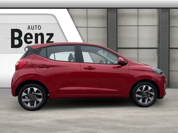 Car image 3