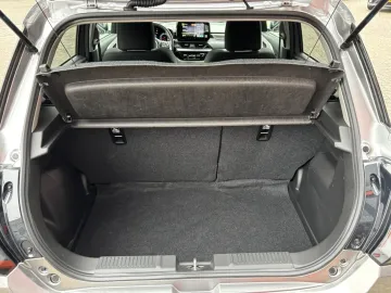 Car image 37