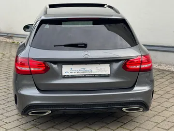 Car image 29