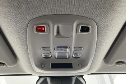 Car image 33