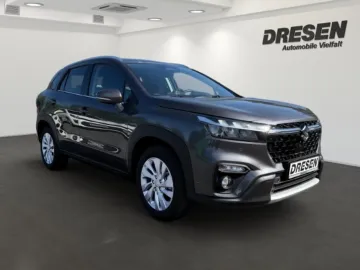 Car image 3