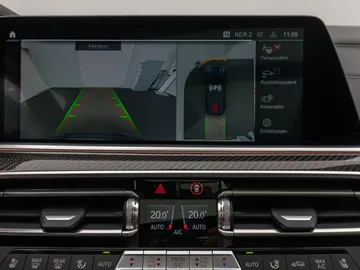 Car image 43