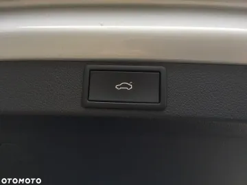 Car image 39