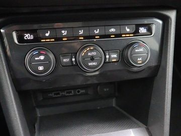 Car image 38