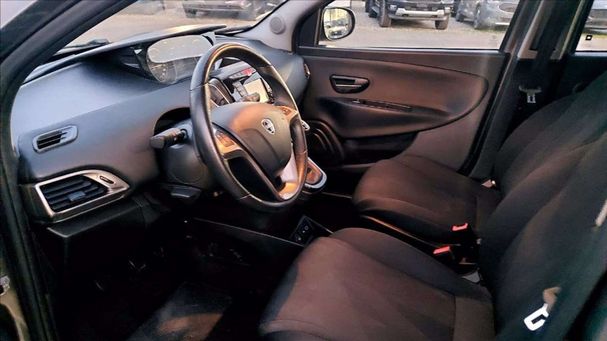 Lancia Ypsilon 51 kW image number 12