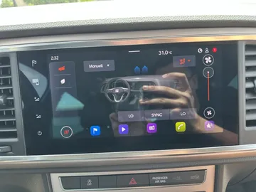 Car image 27