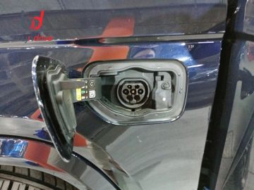 Car image 27