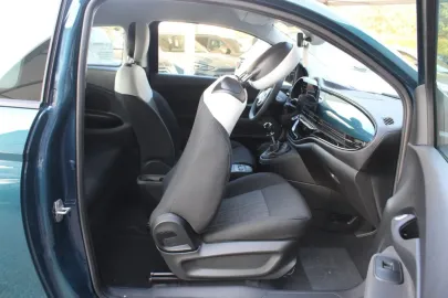 Car image 23