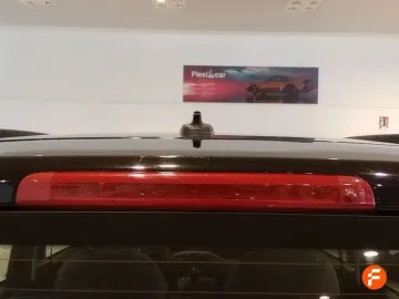 Car image 37