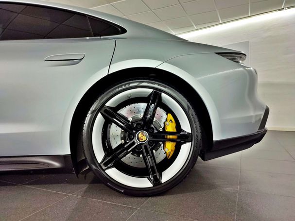 Porsche Taycan Turbo S 560 kW image number 11