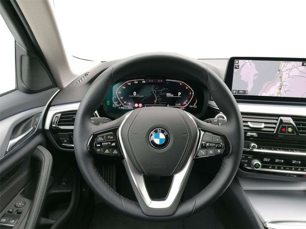 BMW 520d Touring 140 kW image number 10