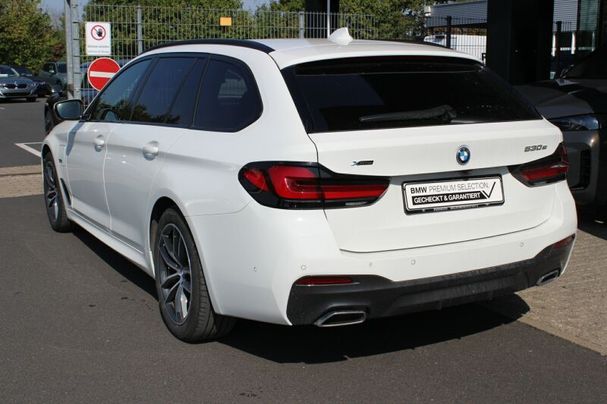 BMW 530 Touring xDrive 215 kW image number 3