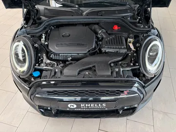 Car image 29