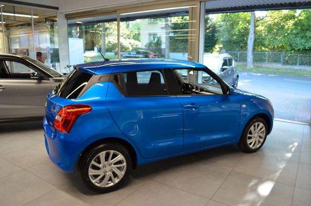 Suzuki Swift 1.2 Dualjet Hybrid Comfort CVT 61 kW image number 6