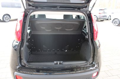 Car image 13