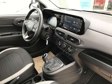 Car image 12