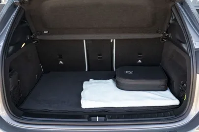 Car image 40