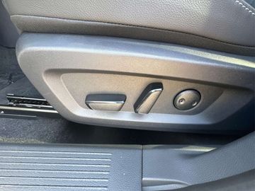 Car image 31