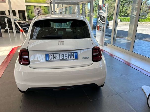 Fiat 500 e 70 kW image number 2