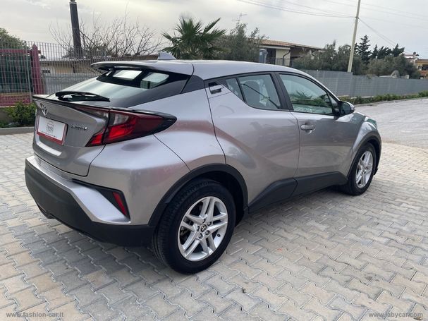 Toyota C-HR 1.8 Hybrid 90 kW image number 3