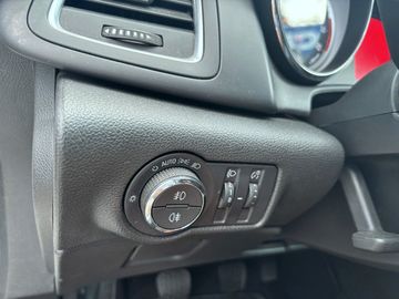 Car image 37