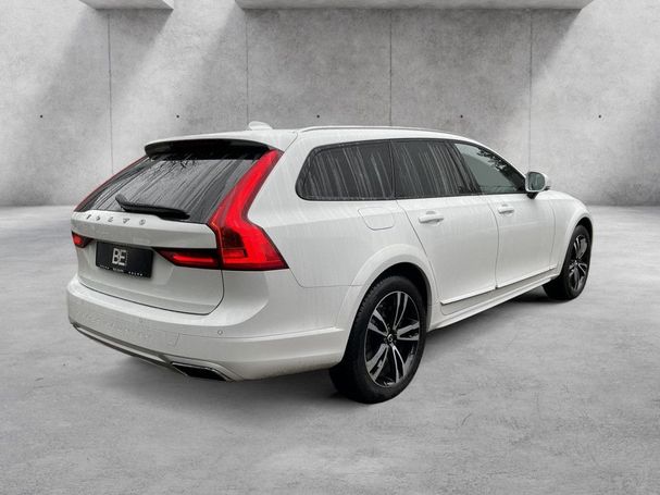 Volvo V90 Cross Country D5 AWD Geartronic Pro 173 kW image number 4