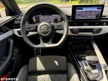 Car image 40