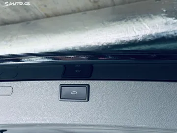 Car image 38
