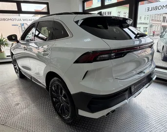 Car image 27